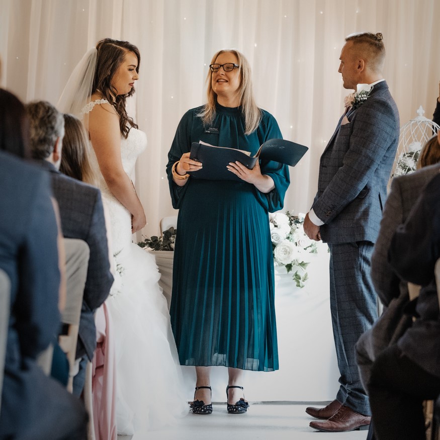 Deb Reed Celebrant Colchester Essex, officiating at Rachael and Lukes wedding.